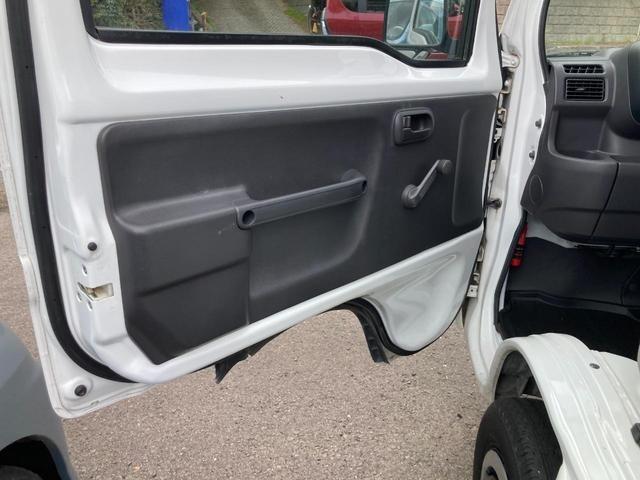 アクティトラック SDX /5速マニュアル/パワステ/三方開/鳥居/作業灯/荷台ラバーマット/運転席エアバッグ/AMラジオ/型式HA8/軽トラック/走行5.4万km(8枚目)