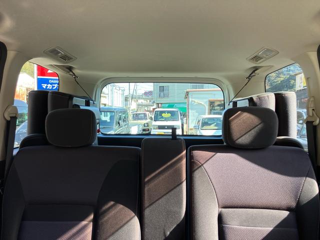 セレナ ハイウェイスター　Ｖセレクション　アルパインフリップダウンモニター／エアロバンパー／純正１６インチアルミホイール／両側電動スライドドア／純正ナビ・テレビ／バックカメラ／ＣＤ・ＤＶＤ再生／リアオートエアコン／８人乗り／車検令和９年９月（29枚目）