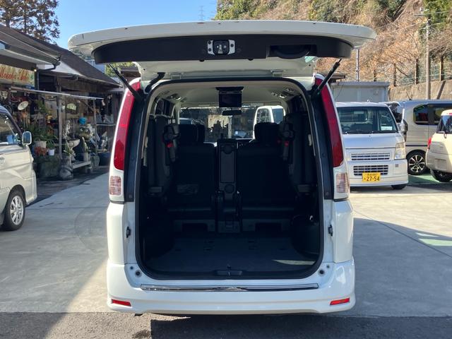 セレナ ハイウェイスター　Ｖセレクション　アルパインフリップダウンモニター／エアロバンパー／純正１６インチアルミホイール／両側電動スライドドア／純正ナビ・テレビ／バックカメラ／ＣＤ・ＤＶＤ再生／リアオートエアコン／８人乗り／車検令和９年９月（37枚目）