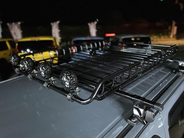 クロスロード ２０Ｘ　４ＷＤ★決算セール開催★期間限定５００００円値引き★　ワンオーナー　☆ＢＦグッドリッチ☆ＣＬＪカスタム☆ＭＩＬ：８　リフトアップ　シートヒーター　インテリアカラーＰＫＧ　ルーフキャリア＆ルーフラック（18枚目）