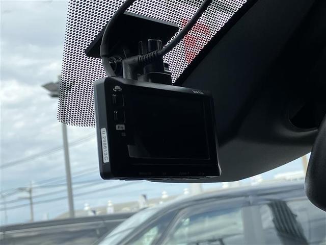 ＲＡＶ４ Ｘ　衝突被害軽減ブレーキ　ＬＥＤヘッドライト　メモリーナビ　地デジ　パワーウィンドウ　ナビ＆ＴＶ　パワステ　カーテンエアバッグ　アルミホイール　オートエアコン　ＡＢＳ　エアバッグ　デュアルエアバッグ（5枚目）