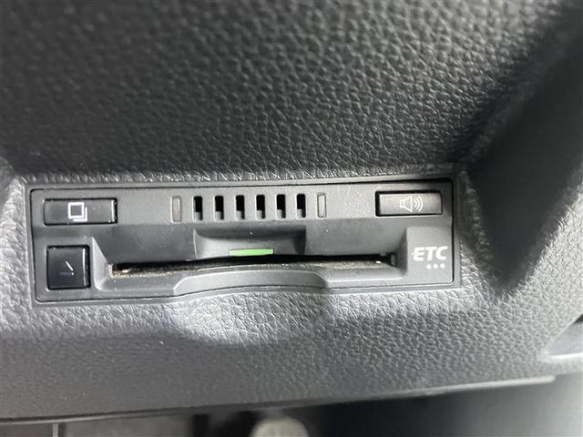 ヤリスクロス ハイブリッドZ アルミホイル LEDライト リアカメラ パワステ オートエアコン エアバッグ パワーウィンドウ ABS 緊急ブレーキ 運転席助手席エアバッグ(4枚目)