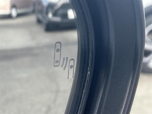 ヤリスクロス ハイブリッドZ アルミホイル LEDライト リアカメラ パワステ オートエアコン エアバッグ パワーウィンドウ ABS 緊急ブレーキ 運転席助手席エアバッグ(8枚目)