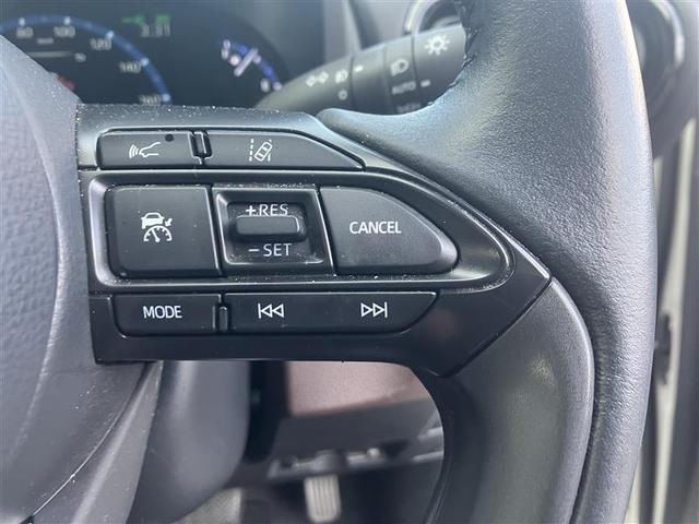 ヤリスクロス ハイブリッドZ アルミホイル LEDライト リアカメラ パワステ オートエアコン エアバッグ パワーウィンドウ ABS 緊急ブレーキ 運転席助手席エアバッグ(9枚目)