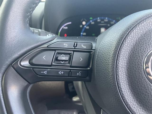 ヤリスクロス ハイブリッドZ アルミホイル LEDライト リアカメラ パワステ オートエアコン エアバッグ パワーウィンドウ ABS 緊急ブレーキ 運転席助手席エアバッグ(23枚目)