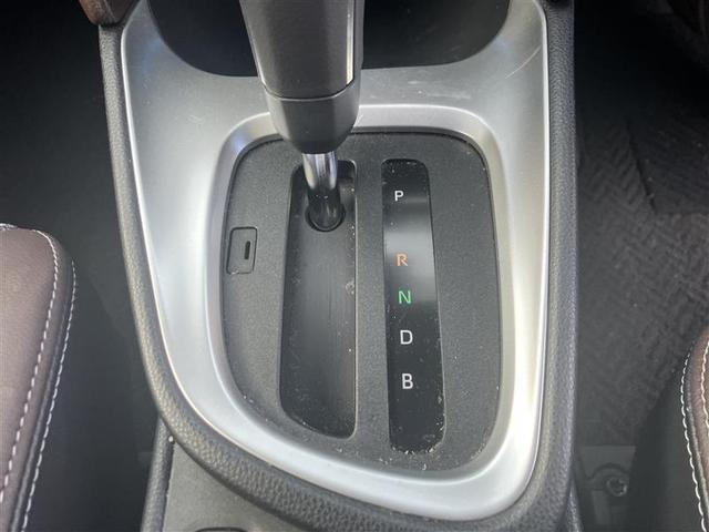 ヤリスクロス ハイブリッドZ アルミホイル LEDライト リアカメラ パワステ オートエアコン エアバッグ パワーウィンドウ ABS 緊急ブレーキ 運転席助手席エアバッグ(26枚目)