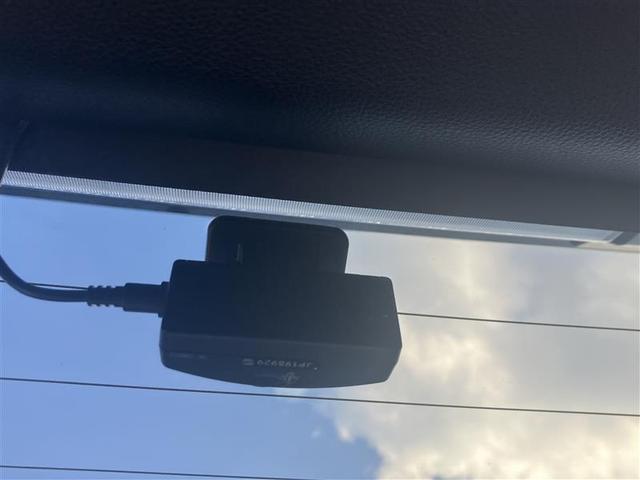 ＲＡＶ４ ハイブリッドＧ　衝突被害軽減装置　バックモニター　ＬＥＤヘッドライト　ＡＷＤ　パワステ　ＡＡＣ　ナビ　カーテンエアバック　エアバッグ　ＡＷ　パワーウィンドウ　ＡＢＳ（5枚目）