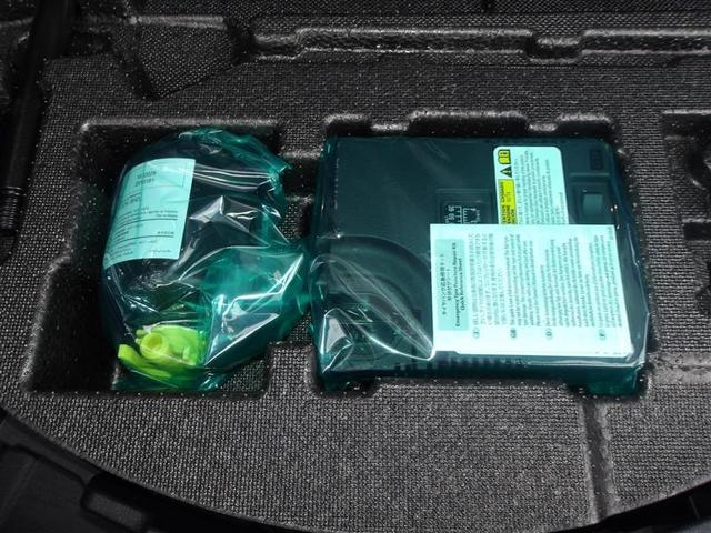 クラウンスポーツ ＲＳ　サンルーフ　バックカメラ　ＥＴＣ　４ＷＤ　パワーシート　クルーズコントロール　盗難防止装置　横滑り防止機能　キーレス　スマートキー　ワンオーナ　衝突被害軽減ブレーキ　ＡＣ１００Ｖ　ＬＥＤヘッド（27枚目）