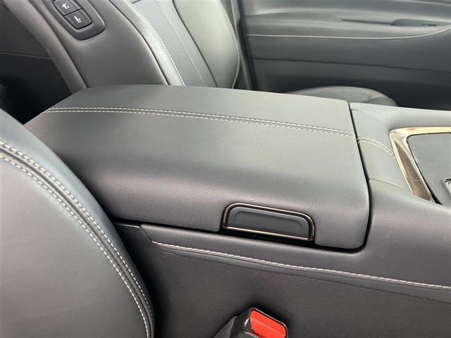 ヴェルファイアハイブリッド Ｚ　プレミア　衝突被害軽減ブレーキ　Ｂモニター　ダブルエアコン　ムーンＲ　フルセグ地デジＴＶ　両側Ｐスライドドア　記録簿　エアバッグ　電動シート　ＬＥＤライト　本革シート　ＴＶ　アルミホイール　ＥＴＣ（17枚目）