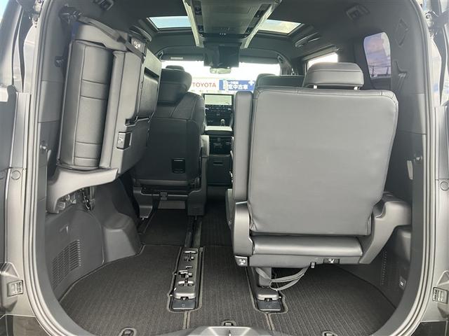 ヴェルファイアハイブリッド Ｚ　プレミア　衝突被害軽減ブレーキ　Ｂモニター　ダブルエアコン　ムーンＲ　フルセグ地デジＴＶ　両側Ｐスライドドア　記録簿　エアバッグ　電動シート　ＬＥＤライト　本革シート　ＴＶ　アルミホイール　ＥＴＣ（33枚目）