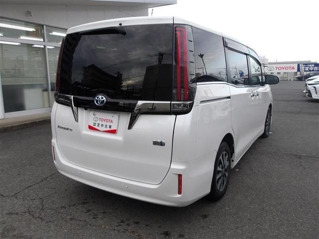 エスクァイア ハイブリッドＧｉプレミアムパッケジブラックテーラード　誤発進抑制機能　ドライブレコーダ　ナビ　Ｂカメラ　スマートキー　ＬＥＤランプ　ＥＴＣ車載器　アルミ　キーレス　ＡＢＳ　ＤＶＤ再生　３列シート　メモリーナビ　オートエアコン　エアバッグ　デュアルエアコン（5枚目）