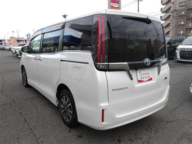 エスクァイア ハイブリッドＧｉプレミアムパッケジブラックテーラード　誤発進抑制機能　ドライブレコーダ　ナビ　Ｂカメラ　スマートキー　ＬＥＤランプ　ＥＴＣ車載器　アルミ　キーレス　ＡＢＳ　ＤＶＤ再生　３列シート　メモリーナビ　オートエアコン　エアバッグ　デュアルエアコン（7枚目）