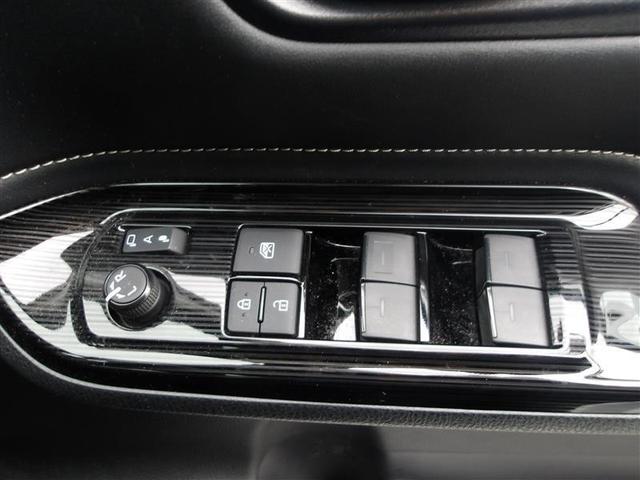 エスクァイア ハイブリッドＧｉプレミアムパッケジブラックテーラード　誤発進抑制機能　ドライブレコーダ　ナビ　Ｂカメラ　スマートキー　ＬＥＤランプ　ＥＴＣ車載器　アルミ　キーレス　ＡＢＳ　ＤＶＤ再生　３列シート　メモリーナビ　オートエアコン　エアバッグ　デュアルエアコン（25枚目）