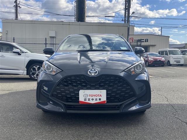 ヤリス ハイブリッドX パワーステアリング 助手席エアバッグ サイドエアバッグ ABS エアコン 衝突被害軽減システム Bカメラ(9枚目)