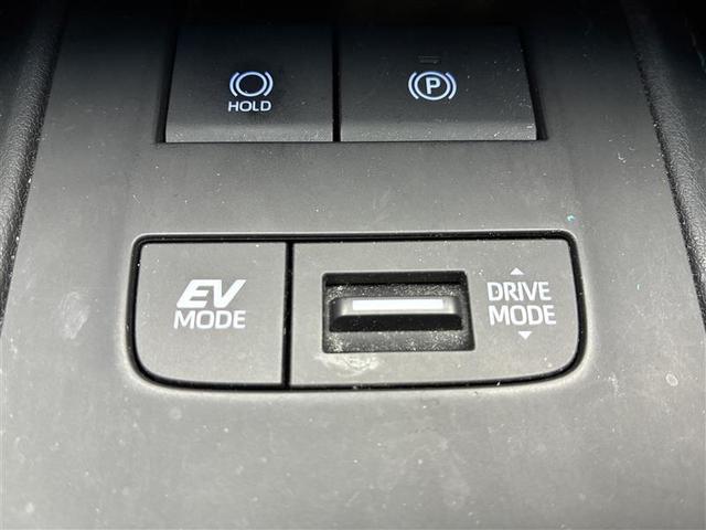 ハリアーハイブリッド Ｚ　レザーパッケージ　Ｃソナー　全方位モニタ　電動トランク　電動格納ミラー　車線逸脱警報装置　パノラマサンルーフ　ＢＴオーディオ　エアロ　横滑防止　盗難防止システム　オートハイビーム　シートクーラー　Ｂモニター　ＵＳＢ接続（12枚目）