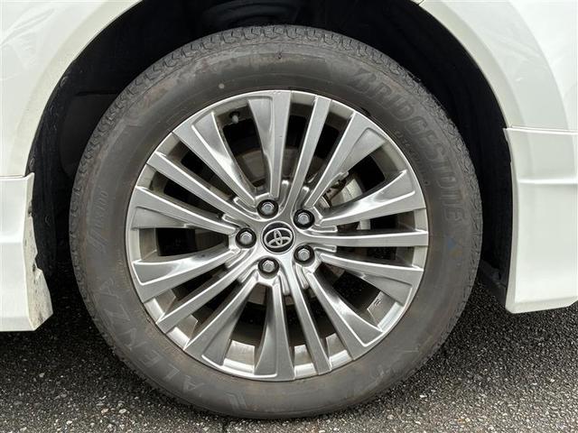 ハリアーハイブリッド Ｚ　レザーパッケージ　Ｃソナー　全方位モニタ　電動トランク　電動格納ミラー　車線逸脱警報装置　パノラマサンルーフ　ＢＴオーディオ　エアロ　横滑防止　盗難防止システム　オートハイビーム　シートクーラー　Ｂモニター　ＵＳＢ接続（30枚目）