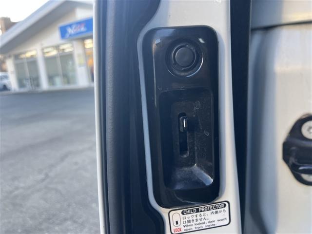 ハイエースバン スーパーＧＬ　ダークプライム　リアカメラ　衝突軽減　エアコン　ＬＥＤライト　パワーウインドウ　エアバッグ　ＡＢＳ　助手席エアバック　ＥＴＣ車載器　ドライブレコーダー　ナビ　メモリーナビ　パワステ　両側自動スライドドア（29枚目）