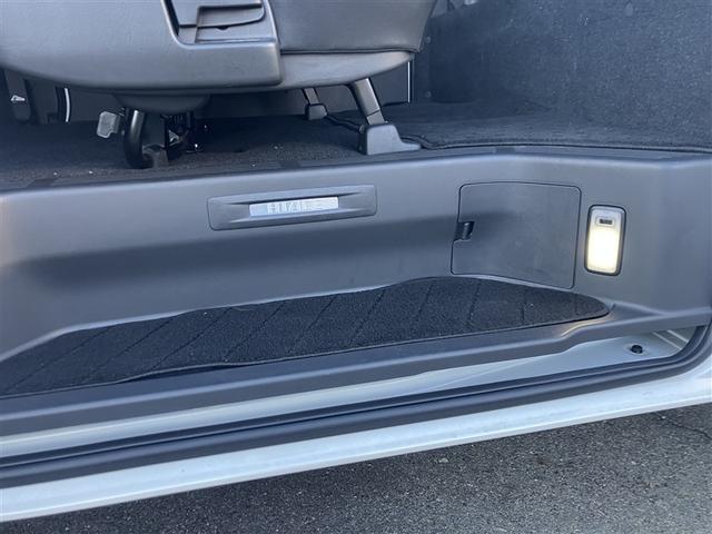 ハイエースバン スーパーＧＬ　ダークプライム　リアカメラ　衝突軽減　エアコン　ＬＥＤライト　パワーウインドウ　エアバッグ　ＡＢＳ　助手席エアバック　ＥＴＣ車載器　ドライブレコーダー　ナビ　メモリーナビ　パワステ　両側自動スライドドア（30枚目）