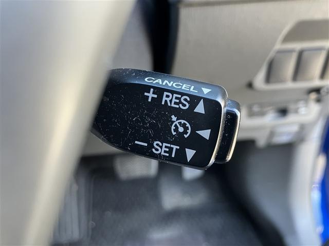 �I�[�g�N���[�Y���t���Ă܂��̂ō������H���s���͕֗��Ŋy�`���ł���