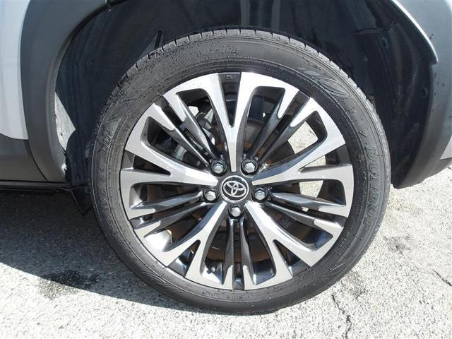 ヤリスクロス Ｚ　エアバック　点検記録簿　カーテンエアバック　パワーステアリング　助手席エアバック　パワーウィンドウ　バックガイドモニター　フルセグＴＶ　オートクルーズ　アルミ　ＬＥＤヘッドライト　エアコン　キーフリー（32枚目）