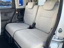 セカンドシートも傷みも少なく、気になる汚れ等もありません♪