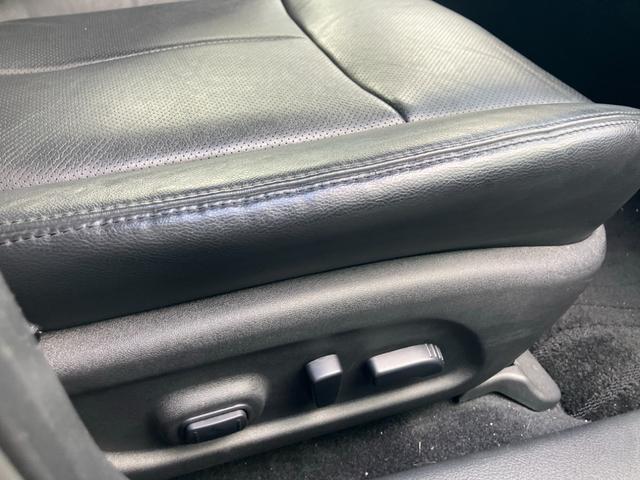 ティアナ ＸＶ　ナビＡＶＭパッケージ　ナビテレビ　アラウンドビューモニター　ＥＴＣ　スマートキー　プッシュスタート　セキュリティー　レザーシート　パワーシート　純正アルミホイール（12枚目）