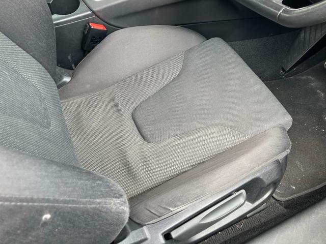 ＴＴクーペ ２．０ＴＦＳＩ　ナビテレビ　バックカメラ　ＥＴＣ　キーレス　パドルシフト　社外１９インチアルミホイール　ＨＩＤライト　セキュリティー（14枚目）