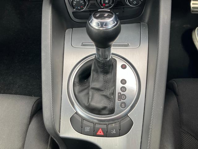 ＴＴクーペ ２．０ＴＦＳＩ　ナビテレビ　バックカメラ　ＥＴＣ　キーレス　パドルシフト　社外１９インチアルミホイール　ＨＩＤライト　セキュリティー（25枚目）