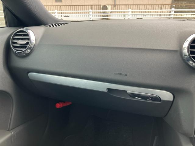 ＴＴクーペ ２．０ＴＦＳＩ　ナビテレビ　バックカメラ　ＥＴＣ　キーレス　パドルシフト　社外１９インチアルミホイール　ＨＩＤライト　セキュリティー（26枚目）