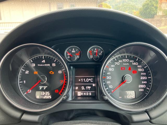 ＴＴクーペ ２．０ＴＦＳＩ　ナビテレビ　バックカメラ　ＥＴＣ　キーレス　パドルシフト　社外１９インチアルミホイール　ＨＩＤライト　セキュリティー（28枚目）