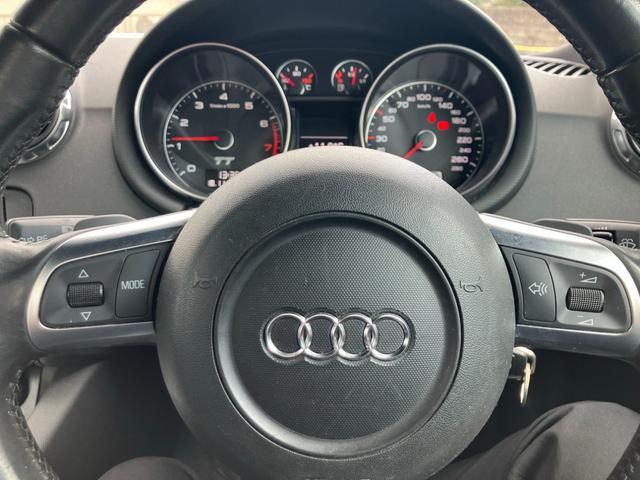 ＴＴクーペ ２．０ＴＦＳＩ　ナビテレビ　バックカメラ　ＥＴＣ　キーレス　パドルシフト　社外１９インチアルミホイール　ＨＩＤライト　セキュリティー（29枚目）