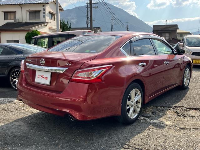 ティアナ ＸＶ　ナビＡＶＭパッケージ　ナビテレビ　アラウンドビューモニター　ＥＴＣ　スマートキー　プッシュスタート　セキュリティー　アイドリングストップ　レザーシート　助手席オットマン（7枚目）