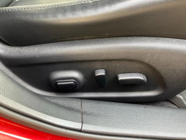 ティアナ ＸＶ　ナビＡＶＭパッケージ　ナビテレビ　アラウンドビューモニター　ＥＴＣ　スマートキー　プッシュスタート　セキュリティー　アイドリングストップ　レザーシート　助手席オットマン（15枚目）