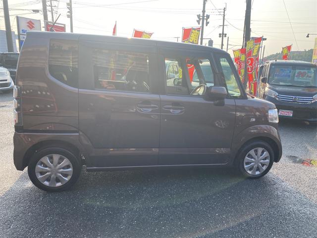 N-BOX G リヤドアスライドです Pスタートスマートキー フルセグ ナビTVバックモニター付き(4枚目)