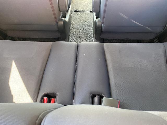 フリード Ｇｉ　エアロ　リヤドア左右パワースライドドアです　スマートキー　３列シート　７人乗り　純正フルエアロ　純アルミ　ワンセグＴＶ　バックモニター付　Ｔミングチェーン車（21枚目）