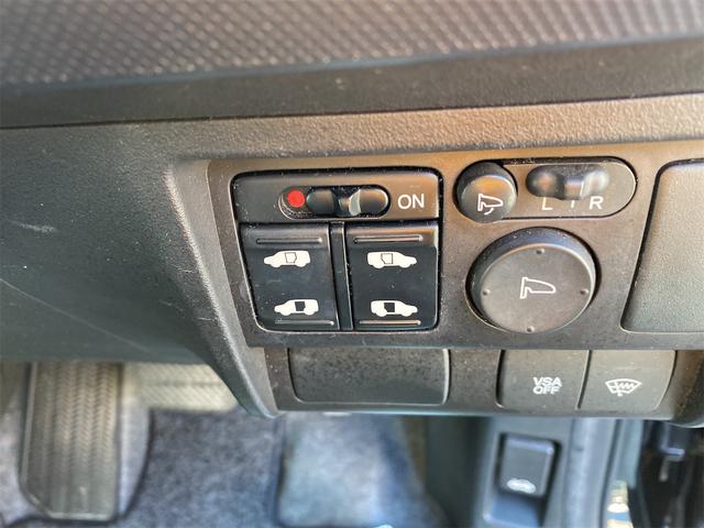 フリード Ｇｉ　エアロ　リヤドア左右パワースライドドアです　スマートキー　３列シート　７人乗り　純正フルエアロ　純アルミ　ワンセグＴＶ　バックモニター付　Ｔミングチェーン車（33枚目）