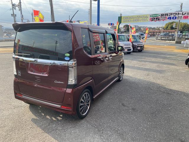 N-BOXカスタム G ターボSSパッケージ Pスタートスマートキーベンチシート リヤドア左右パワースライドドアです 8インチナビTV 補助ブレーキ付 6エアバック(5枚目)