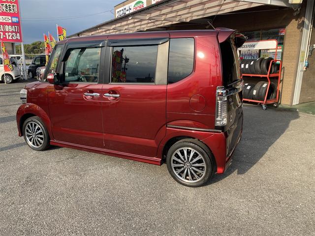 N-BOXカスタム G ターボSSパッケージ Pスタートスマートキーベンチシート リヤドア左右パワースライドドアです 8インチナビTV 補助ブレーキ付 6エアバック(8枚目)