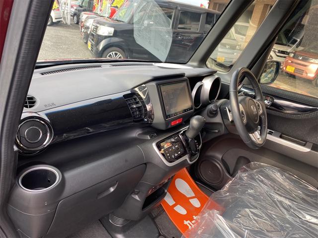 N-BOXカスタム G ターボSSパッケージ Pスタートスマートキーベンチシート リヤドア左右パワースライドドアです 8インチナビTV 補助ブレーキ付 6エアバック(36枚目)