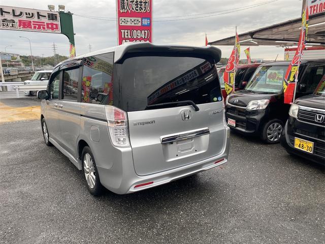 ステップワゴンスパーダ S リヤドア左パワースライドドア ナビTVバックモニター付き 8にんのり 純正エアロ 純アルミ(7枚目)