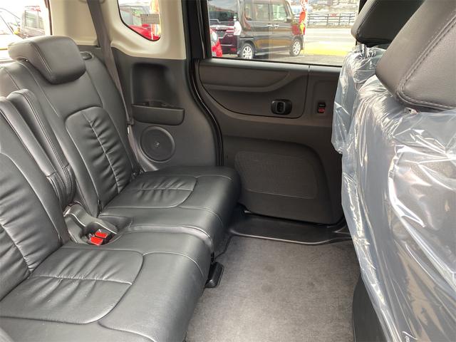 Ｎ－ＢＯＸカスタム Ｇ・Ａパッケージ　ナビ　フルセグＴＶです　リヤドア左パワースライドドア　Ｐスタートスマートキーベンチシート　純正エアロ　純正アルミ　修復歴無（12枚目）