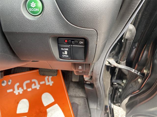 Ｎ－ＢＯＸカスタム Ｇ・Ａパッケージ　ナビ　フルセグＴＶです　リヤドア左パワースライドドア　Ｐスタートスマートキーベンチシート　純正エアロ　純正アルミ　修復歴無（20枚目）