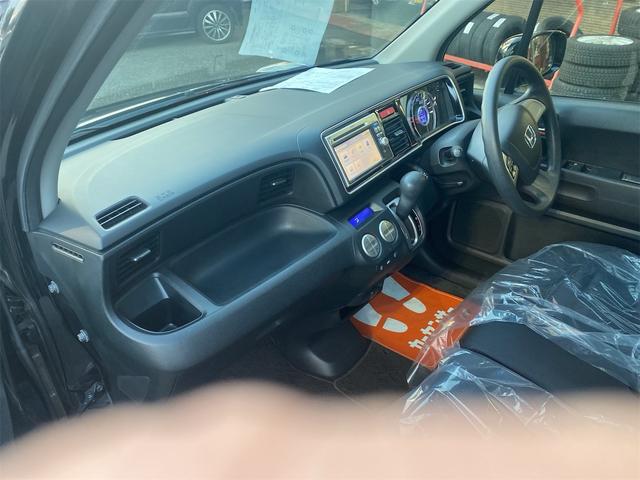 �L�[�t���[�@�����t���G�A���@�����A���~�@�x���`�V�[�g�@�i�r�o�b�N���j�^�[