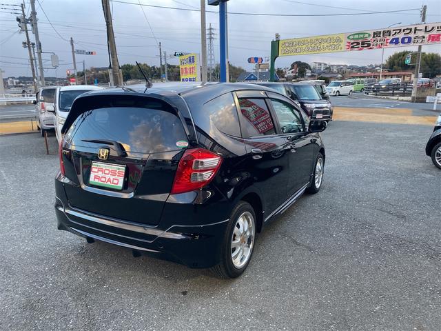 フィット Ｇ　スマートスタイルエディション　モデューロフルエアロ　社外１６インチアルミ　ケンウット　フルセグナビ　バックモニター　ブルートゥース付き（6枚目）