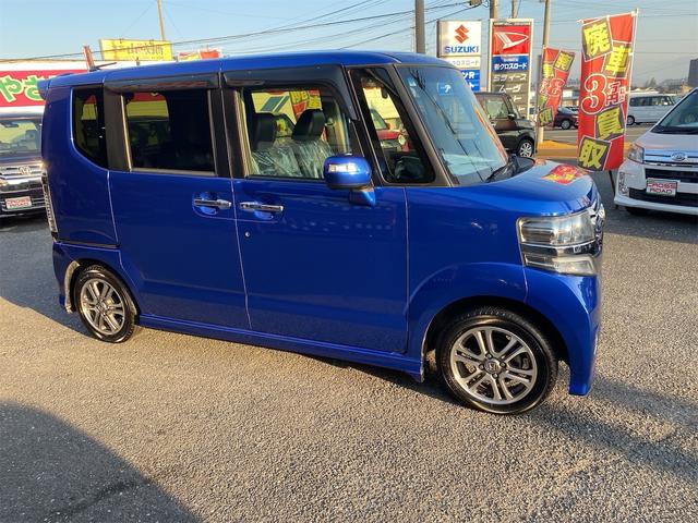 Ｎ－ＢＯＸカスタム Ｇ　ＳＳパッケージ　Ｐスタートスマートキー左右　リヤパワースライドドア　フルセグナビ　バックモニター　ブルートゥース付き　修復歴無（4枚目）