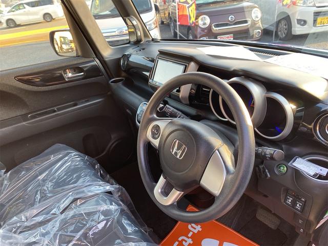 Ｎ－ＢＯＸカスタム Ｇ　ＳＳパッケージ　Ｐスタートスマートキー左右　リヤパワースライドドア　フルセグナビ　バックモニター　ブルートゥース付き　修復歴無（9枚目）