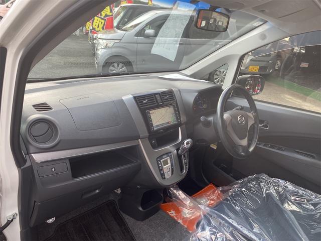 ムーヴ カスタム　Ｘリミテッド　ＳＡ　Ｐスタートスマートキーベンチシート　フルセグナビＴＶバックモニター　補助ブレーキ付き（18枚目）