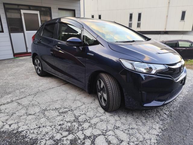 フィットハイブリッド Ｆパッケージ（2枚目）