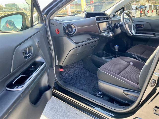 アクア Ｇ　スマートエントリーパッケージ・ナビレディパッケージ・踏み間違い加速抑制システム・ナビロック有・純正フルセグナビ・バックカメラ・ＥＴＣ・ＤＶＤ再生・ドライブレコーダー・スマートキー（10枚目）