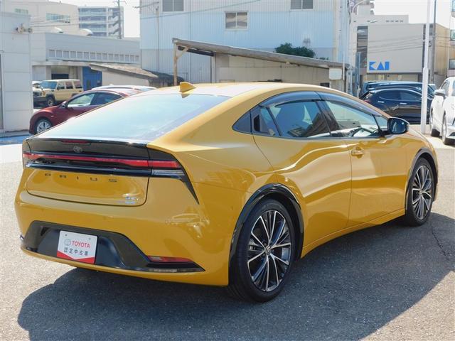 プリウス Ｚ　リアカメラ　プリクラッシュ　試乗車　ＰＷシート　ＡＣ１００Ｖ電源　ＬＥＤランプ　オートクルーズ　アルミホイール　ドライブレコーダ　ＡＣ　運転席エアバッグ　横滑り防止装置　ＥＴＣ付　盗難防止システム（3枚目）